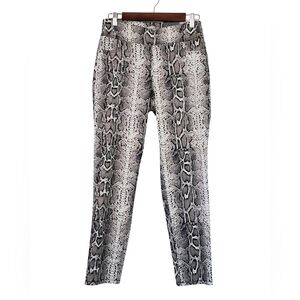 Van Heusen Ankle Pant Snakeskin Print| Size 8 Slim-Fit Super Stretch Black/White